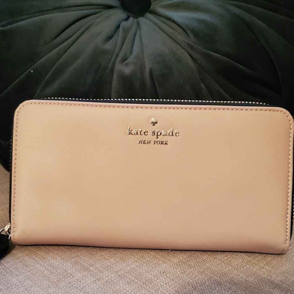 Kate Spade Chelsea Large Continental Wallet